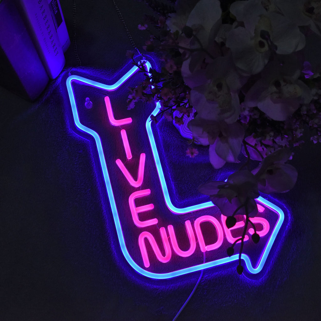 |136:173#Live Nudes